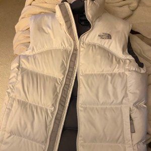 North Face Vest 600 Girls Size Large (white)